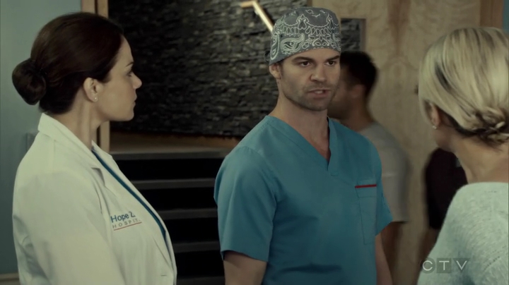 VampireDiariesWorld_dot_nl-SavingHope3x09-1378.jpg