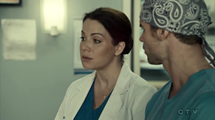 VampireDiariesWorld_dot_nl-SavingHope3x09-1404.jpg