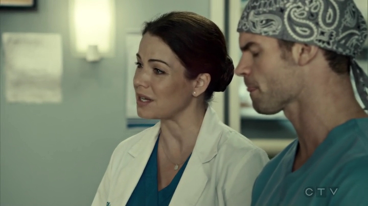 VampireDiariesWorld_dot_nl-SavingHope3x09-1405.jpg