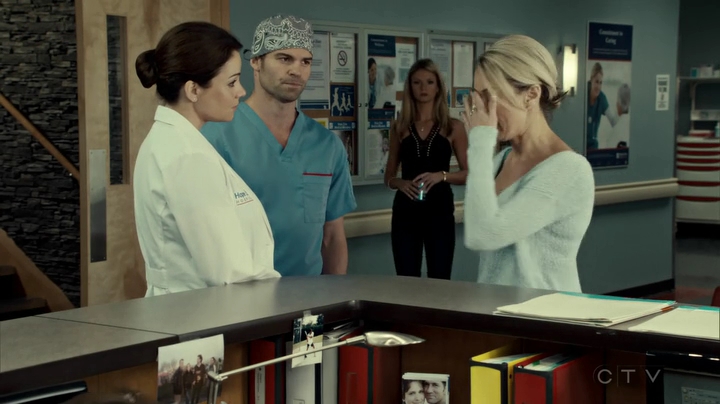 VampireDiariesWorld_dot_nl-SavingHope3x09-1408.jpg