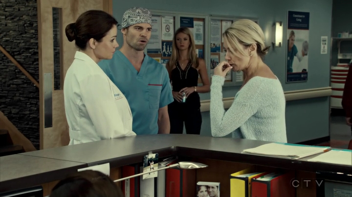 VampireDiariesWorld_dot_nl-SavingHope3x09-1410.jpg