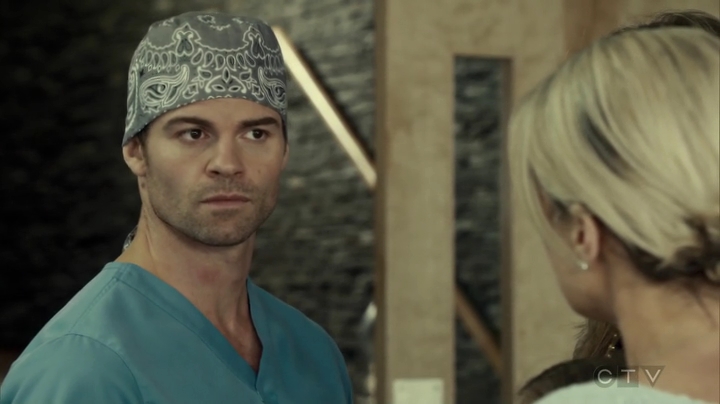 VampireDiariesWorld_dot_nl-SavingHope3x09-1455.jpg