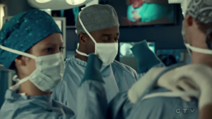 VampireDiariesWorld_dot_nl-SavingHope3x09-1542.jpg