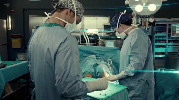 VampireDiariesWorld_dot_nl-SavingHope3x09-1557.jpg