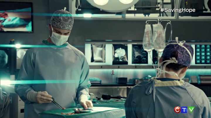 VampireDiariesWorld_dot_nl-SavingHope3x09-1589.jpg