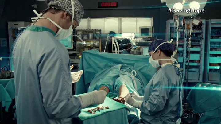 VampireDiariesWorld_dot_nl-SavingHope3x09-1590.jpg