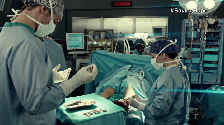 VampireDiariesWorld_dot_nl-SavingHope3x09-1592.jpg