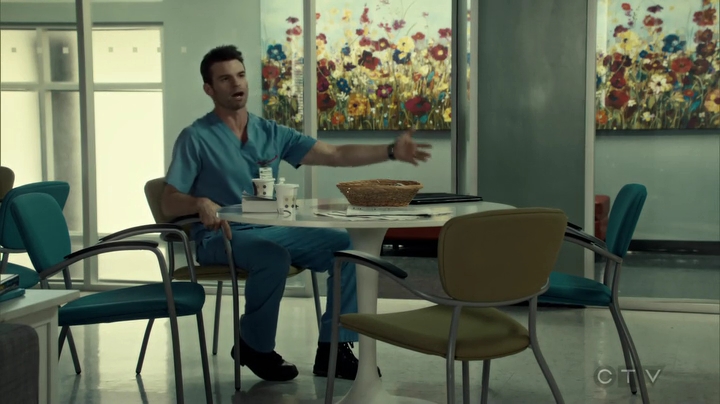 VampireDiariesWorld_dot_nl-SavingHope3x09-2125.jpg