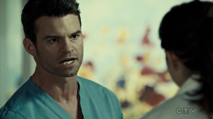 VampireDiariesWorld_dot_nl-SavingHope3x09-2159.jpg