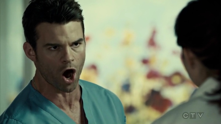 VampireDiariesWorld_dot_nl-SavingHope3x09-2160.jpg