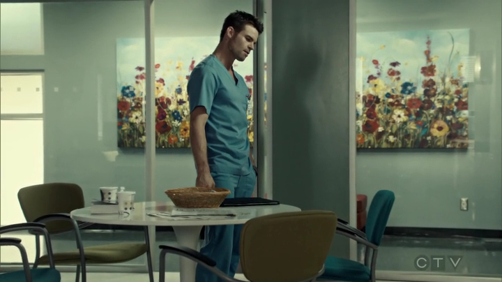 VampireDiariesWorld_dot_nl-SavingHope3x09-2175.jpg