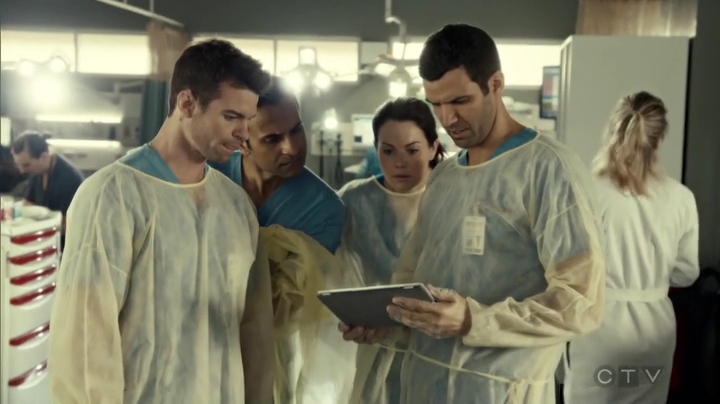 VampireDiariesWorld_dot_nl-SavingHope3x09-327.jpg