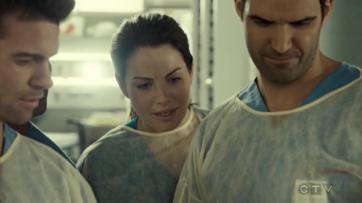 VampireDiariesWorld_dot_nl-SavingHope3x09-336.jpg