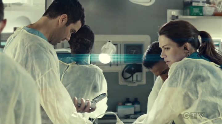 VampireDiariesWorld_dot_nl-SavingHope3x09-374.jpg