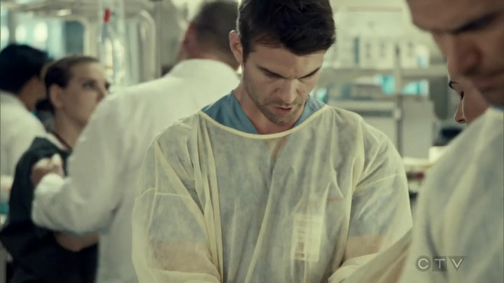 VampireDiariesWorld_dot_nl-SavingHope3x09-378.jpg