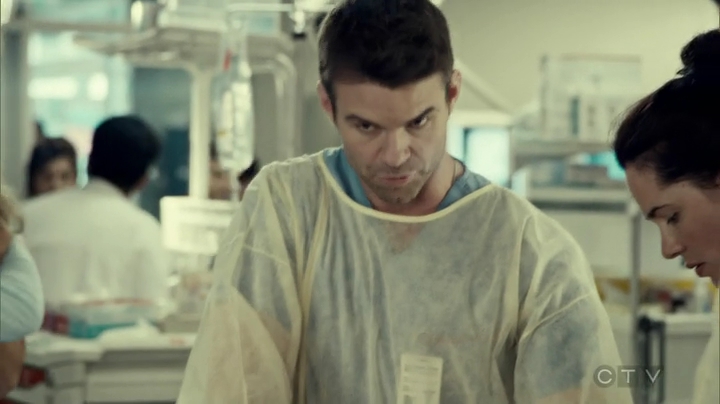 VampireDiariesWorld_dot_nl-SavingHope3x09-386.jpg