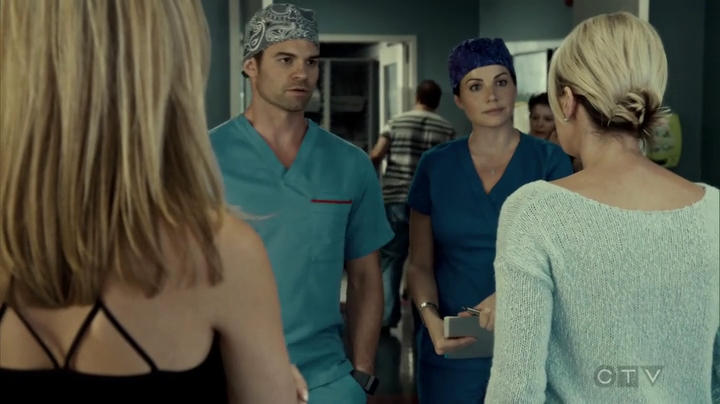 VampireDiariesWorld_dot_nl-SavingHope3x09-520.jpg