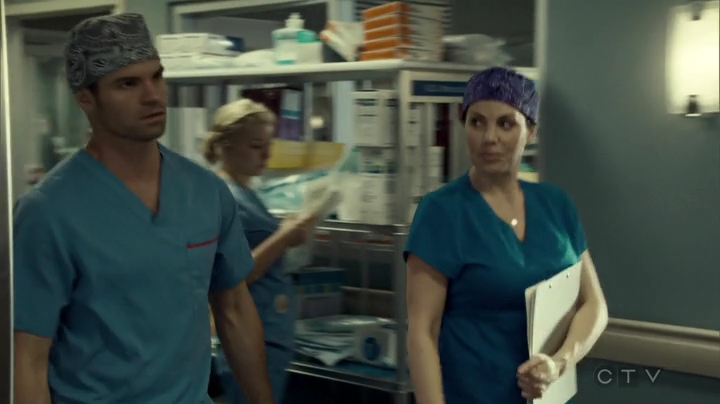 VampireDiariesWorld_dot_nl-SavingHope3x09-570.jpg