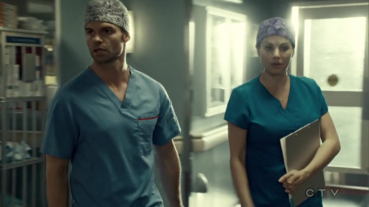 VampireDiariesWorld_dot_nl-SavingHope3x09-571.jpg