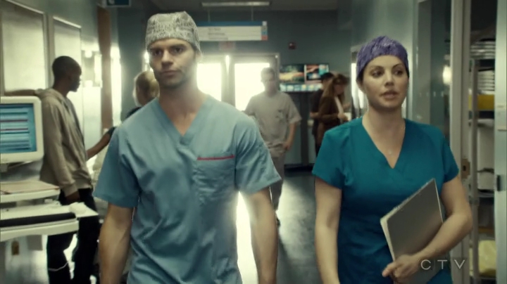 VampireDiariesWorld_dot_nl-SavingHope3x09-577.jpg