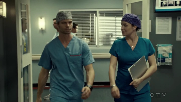 VampireDiariesWorld_dot_nl-SavingHope3x09-587.jpg