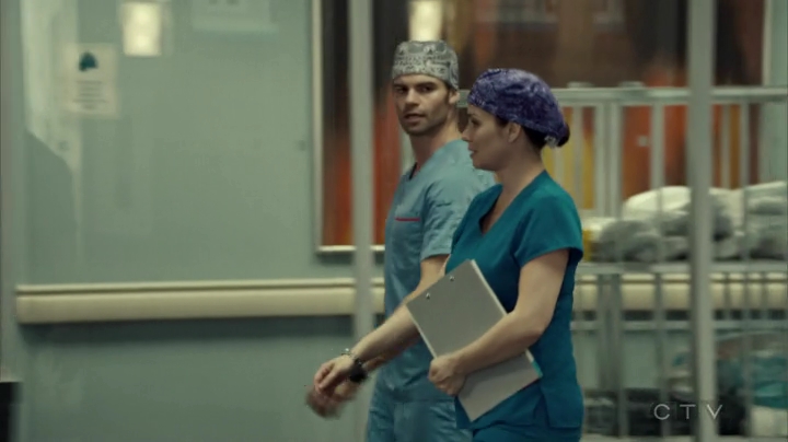 VampireDiariesWorld_dot_nl-SavingHope3x09-588.jpg