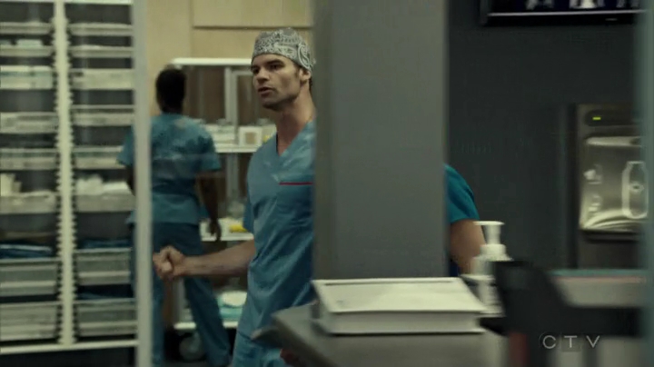 VampireDiariesWorld_dot_nl-SavingHope3x09-590.jpg