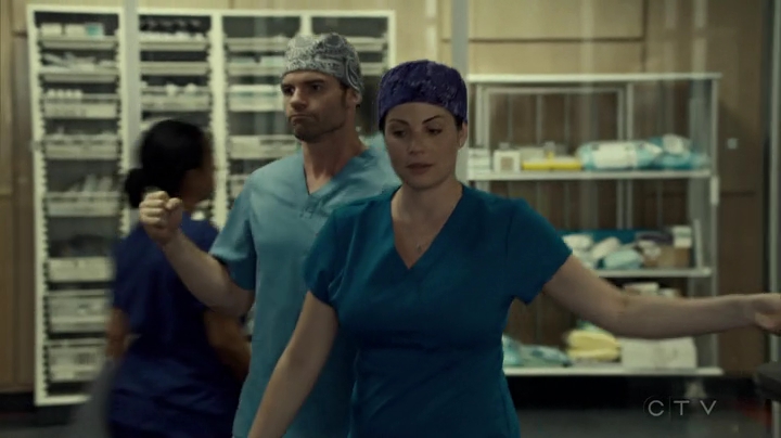 VampireDiariesWorld_dot_nl-SavingHope3x09-591.jpg