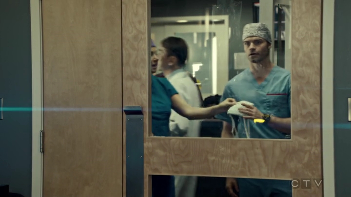 VampireDiariesWorld_dot_nl-SavingHope3x09-595.jpg