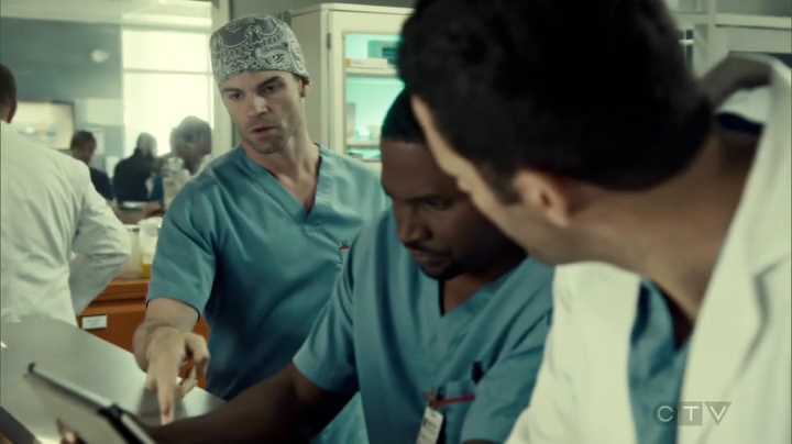 VampireDiariesWorld_dot_nl-SavingHope3x09-857.jpg