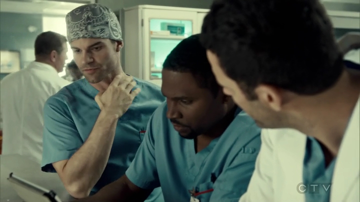 VampireDiariesWorld_dot_nl-SavingHope3x09-859.jpg