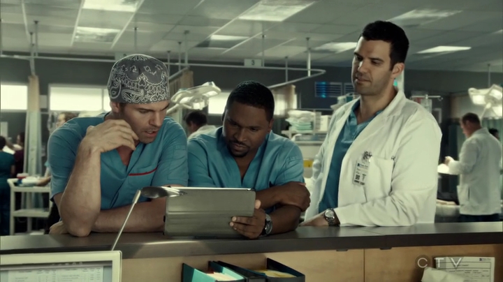 VampireDiariesWorld_dot_nl-SavingHope3x09-872.jpg