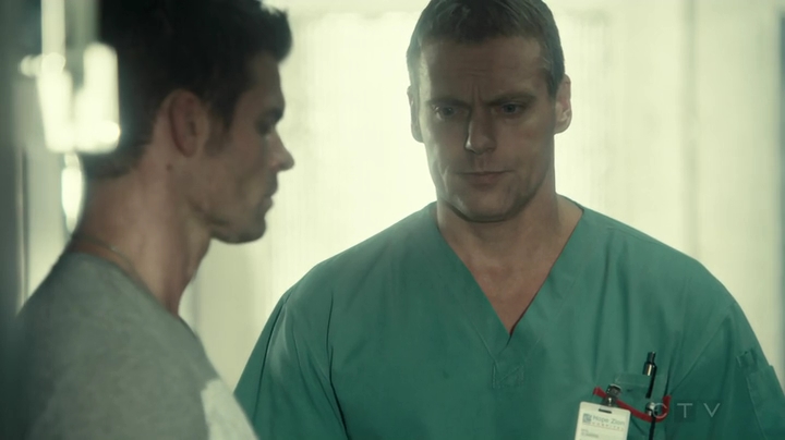 VampireDiariesWorld_dot_nl-SavingHope3x10-2090.jpg