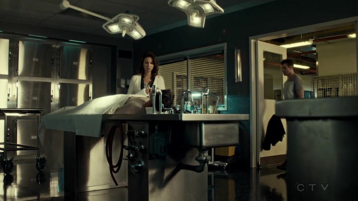 VampireDiariesWorld_dot_nl-SavingHope3x10-2290.jpg