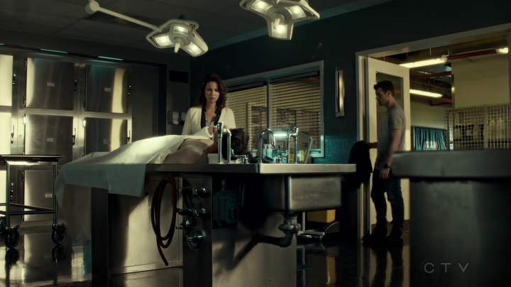 VampireDiariesWorld_dot_nl-SavingHope3x10-2291.jpg