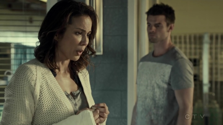 VampireDiariesWorld_dot_nl-SavingHope3x10-2303.jpg