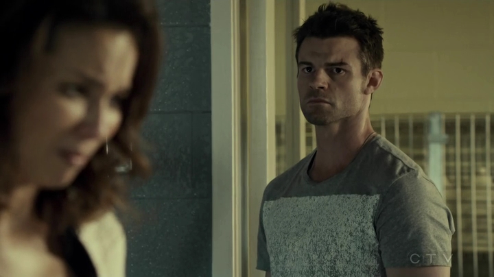 VampireDiariesWorld_dot_nl-SavingHope3x10-2311.jpg