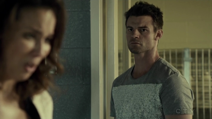 VampireDiariesWorld_dot_nl-SavingHope3x10-2312.jpg