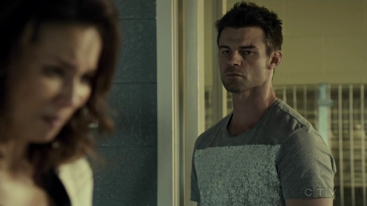 VampireDiariesWorld_dot_nl-SavingHope3x10-2313.jpg