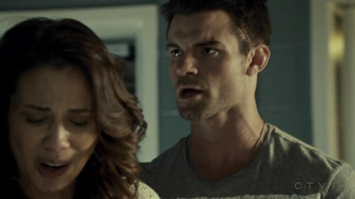 VampireDiariesWorld_dot_nl-SavingHope3x10-2317.jpg