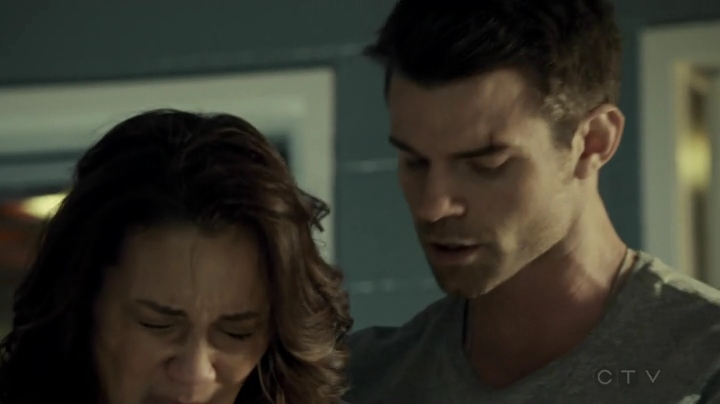 VampireDiariesWorld_dot_nl-SavingHope3x10-2318.jpg