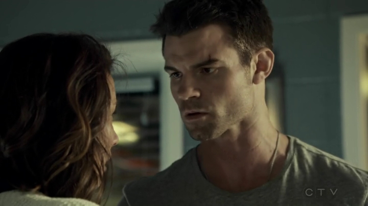 VampireDiariesWorld_dot_nl-SavingHope3x10-2340.jpg