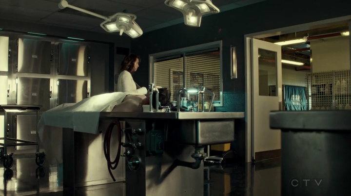 VampireDiariesWorld_dot_nl-SavingHope3x10-2343.jpg