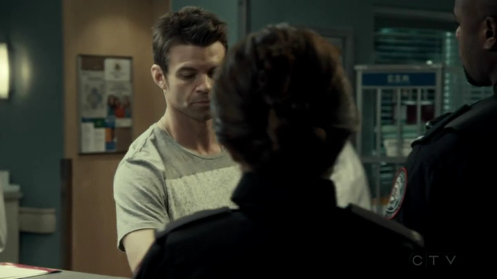 VampireDiariesWorld_dot_nl-SavingHope3x10-2354.jpg