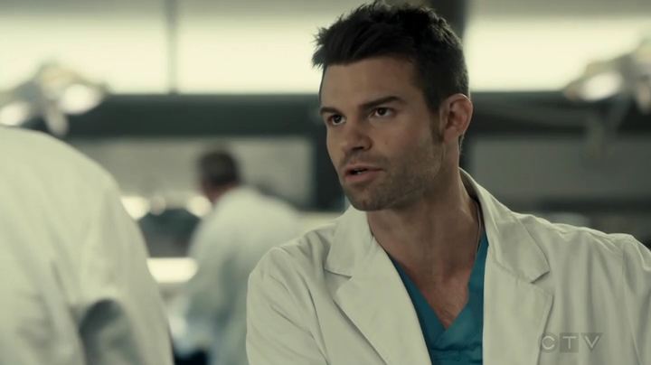 VampireDiariesWorld_dot_nl-SavingHope3x12-1040.jpg