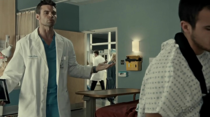 VampireDiariesWorld_dot_nl-SavingHope3x12-1244.jpg