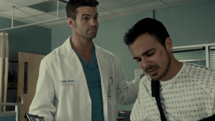 VampireDiariesWorld_dot_nl-SavingHope3x12-1247.jpg