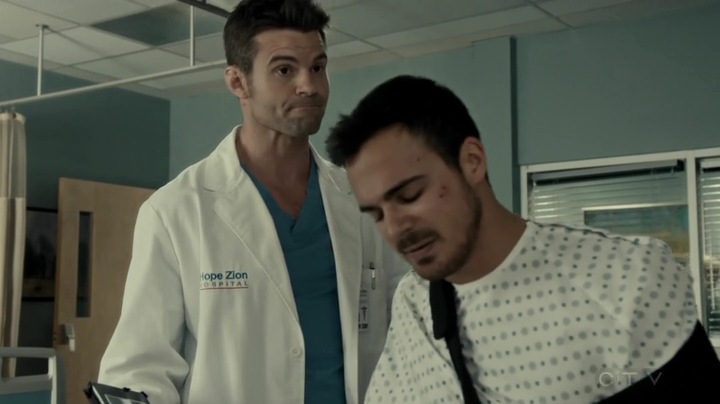 VampireDiariesWorld_dot_nl-SavingHope3x12-1248.jpg