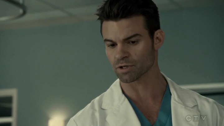 VampireDiariesWorld_dot_nl-SavingHope3x12-1269.jpg