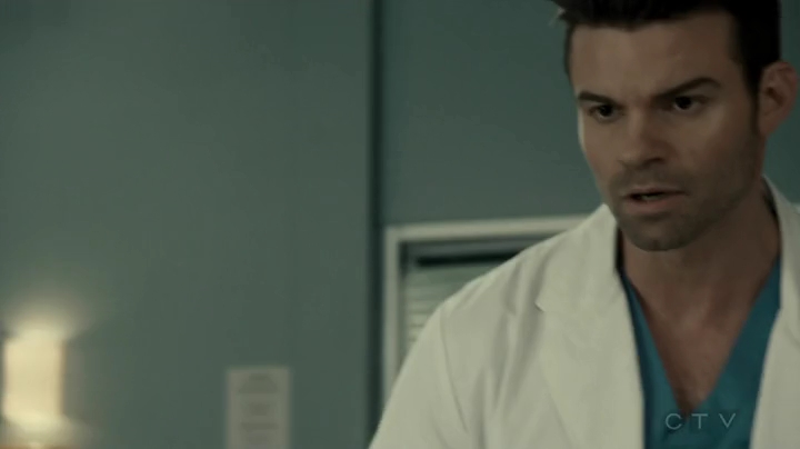 VampireDiariesWorld_dot_nl-SavingHope3x12-1271.jpg